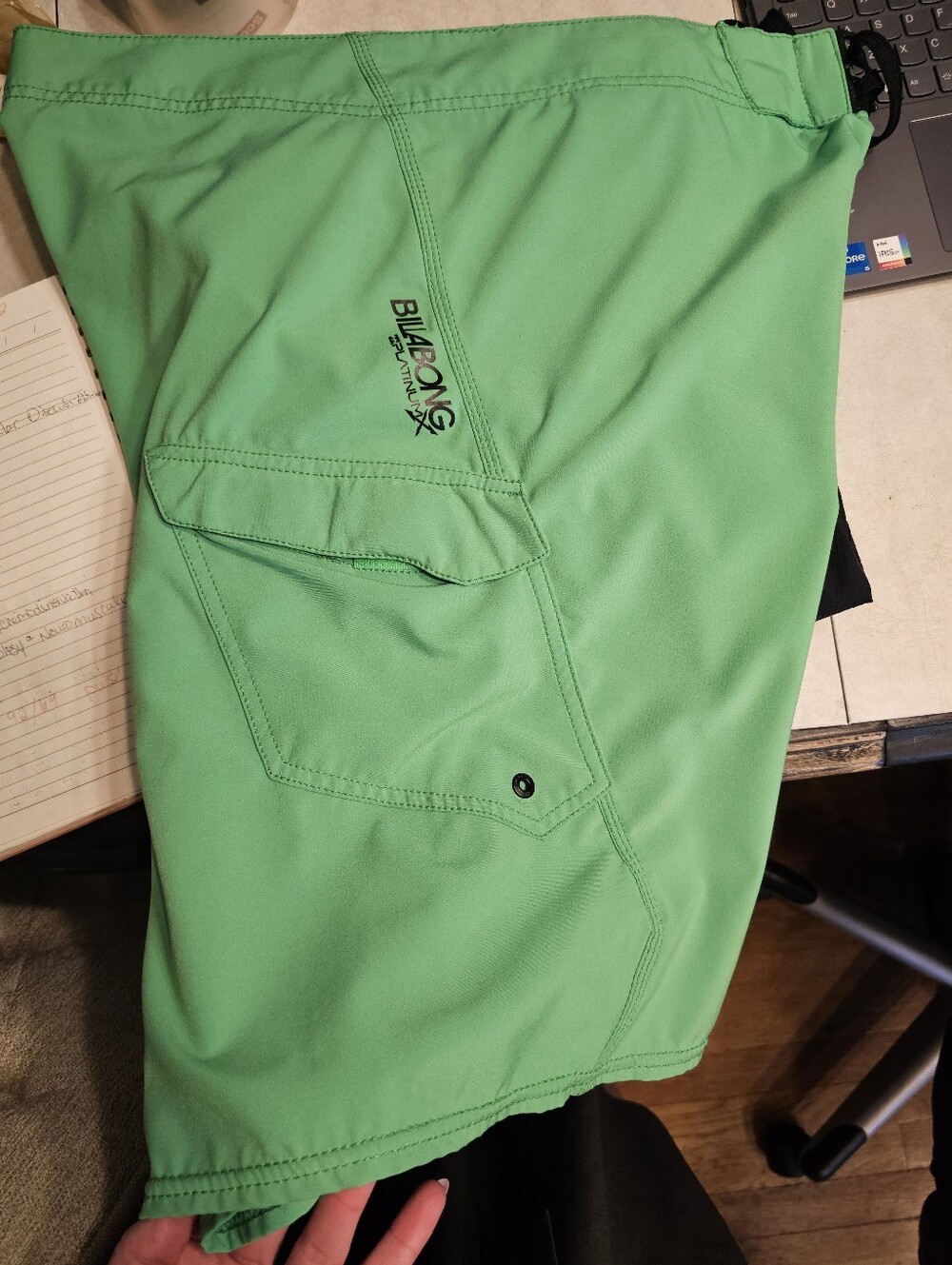 Billabong Men’s Bright Green Boardshorts with Black Drawstring - Picture 9 of 9